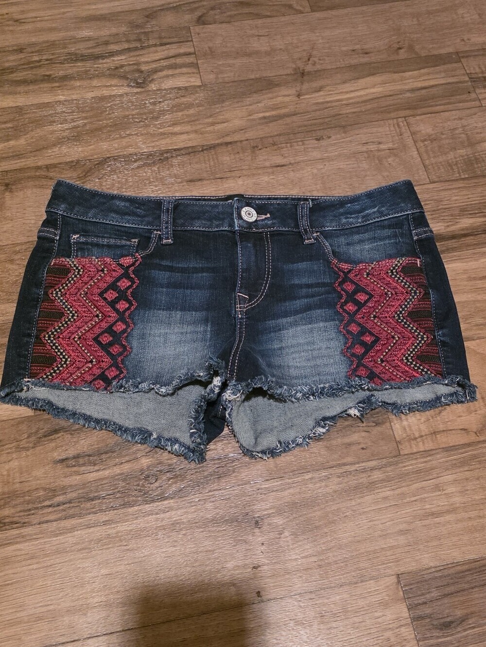 Frayed Hem Dark Wash Denim Shorts with Red Chevron Embroidery